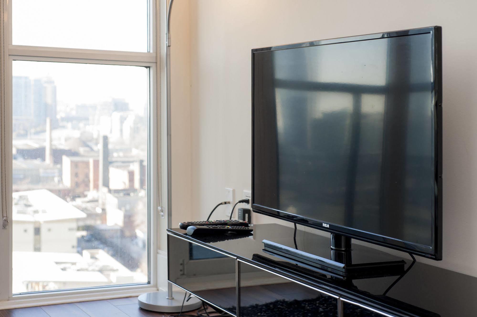 Life Suites Luxury Downtown Condos Toronto Exteriér fotografie