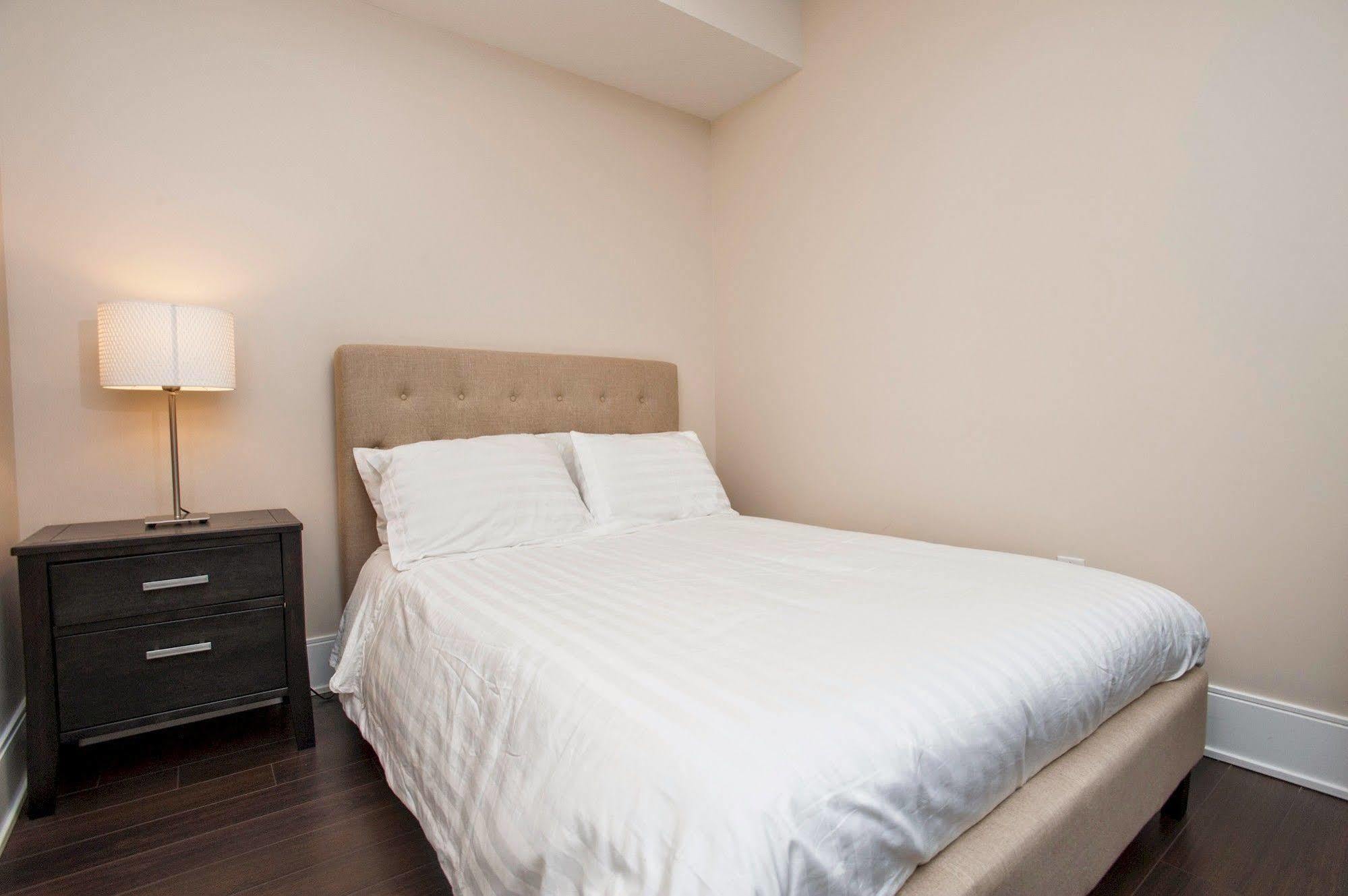 Life Suites Luxury Downtown Condos Toronto Exteriér fotografie