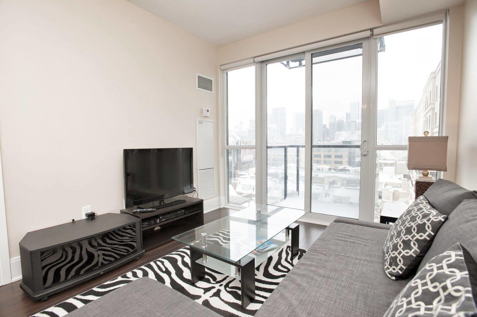 Life Suites Luxury Downtown Condos Toronto Exteriér fotografie